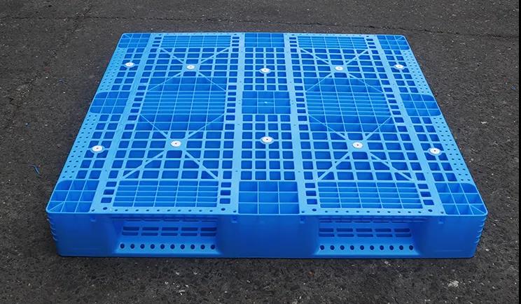 塑料托盤加工生產，現場大揭秘！