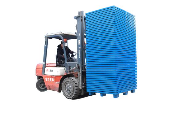 塑料托盤廠家解答如何選擇好的塑料托盤？