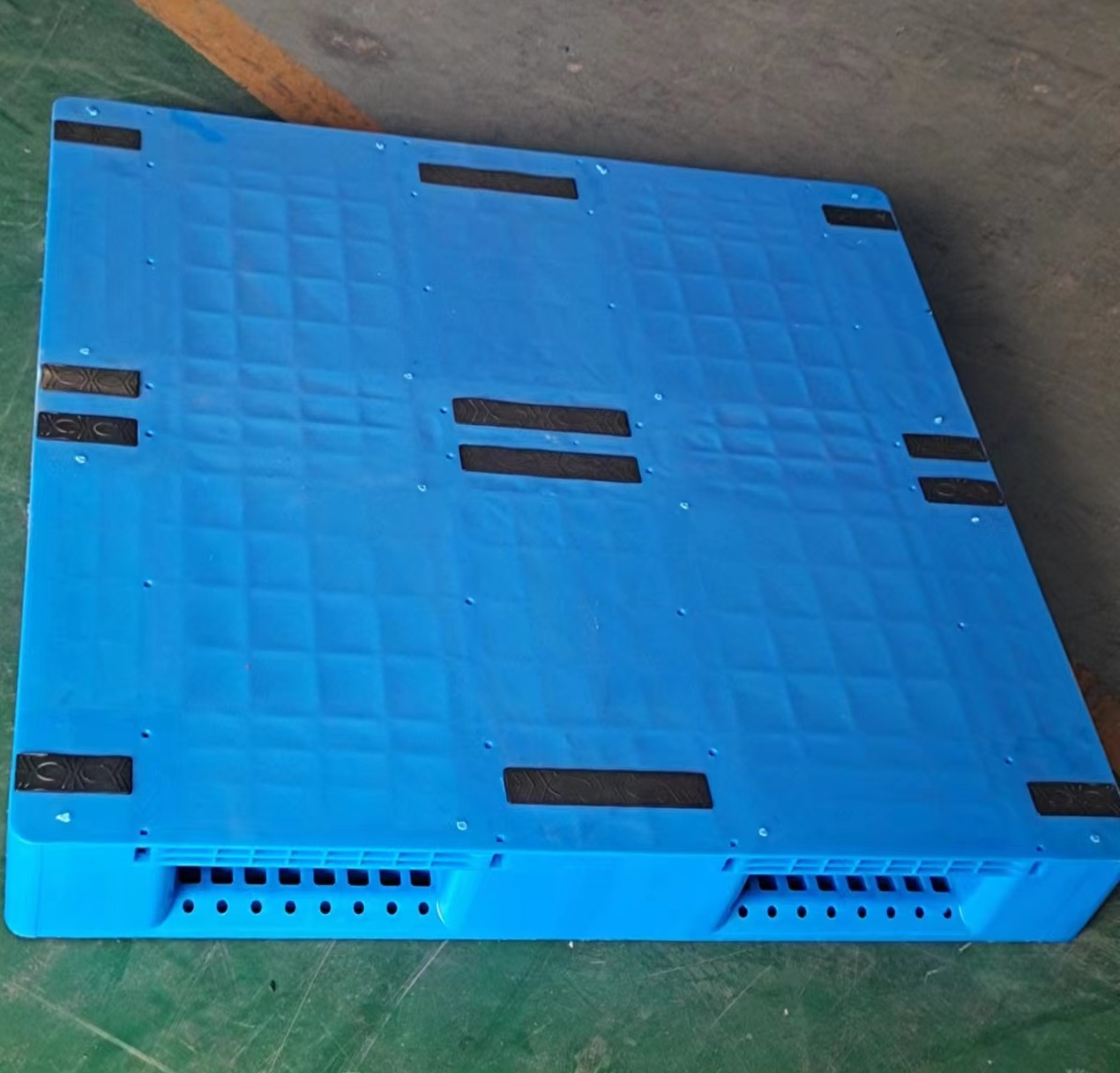 塑料托盤的優勢和碼放方式