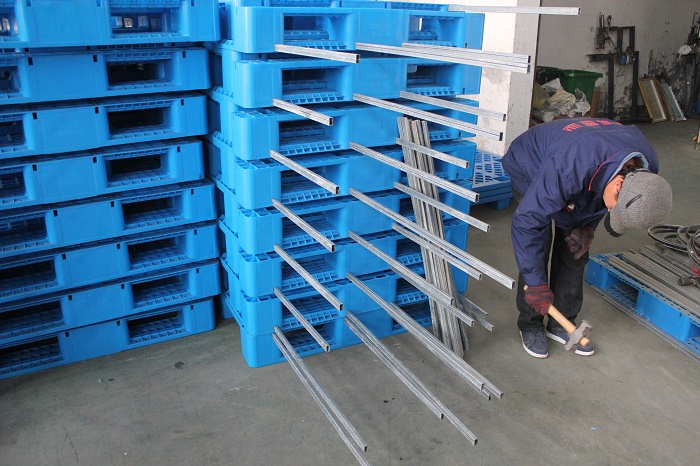 塑料托盤作為周轉搬運工具的優點