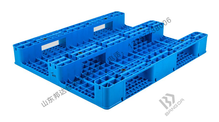 網(wǎng)格川字塑料托盤(pán)有哪些特點(diǎn)?網(wǎng)格川字塑料托盤(pán)使用普遍嗎?