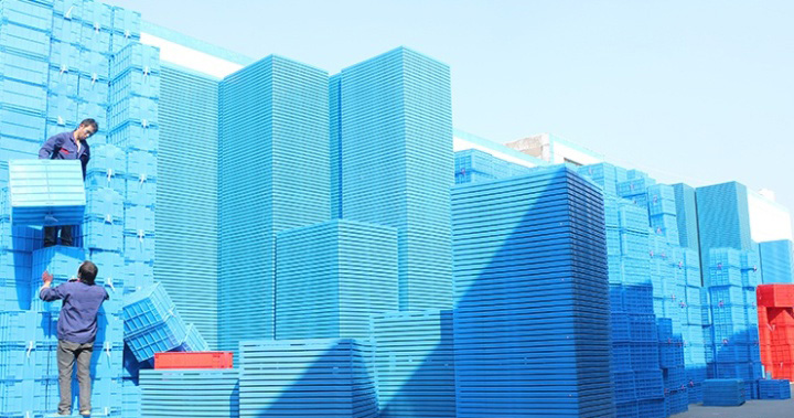 山東塑料托盤廠家分析塑料托盤之間的價格差!