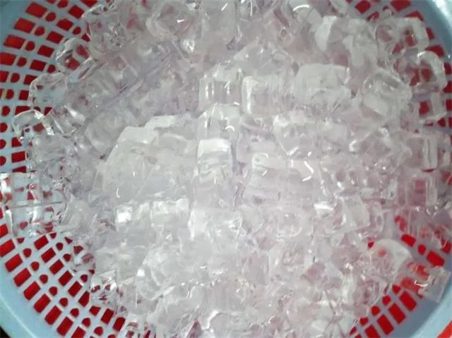 良臣制冰廠：為餐飲、奶茶店提供可口的食用冰塊